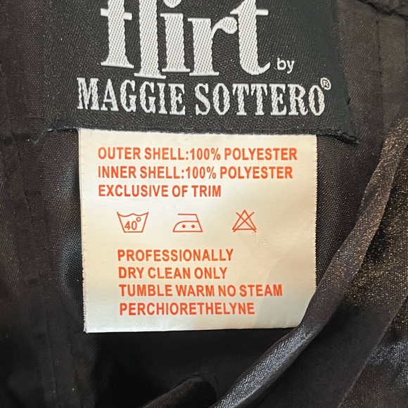 Flirt Maggie Sottero Prom Dress Size 4 - Picture 11 of 13